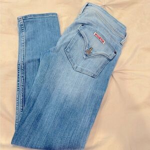 Light Blue Women's Jeans - Classic Denim